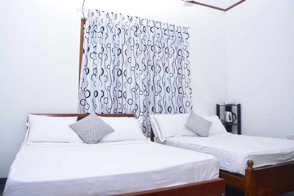 Livinginn Полоннарува Экстерьер фото