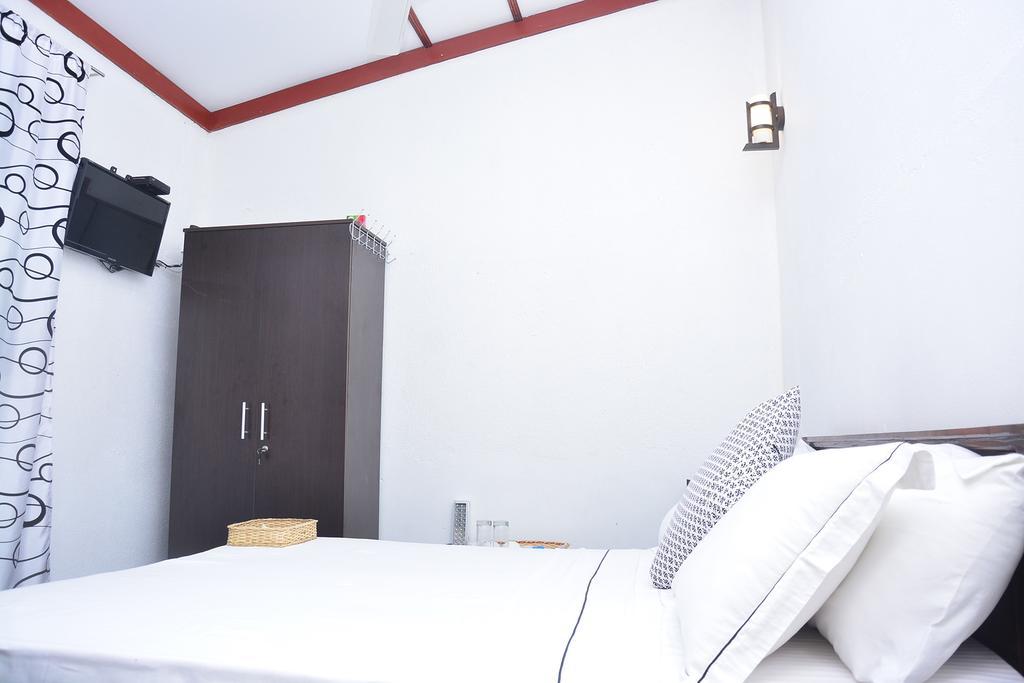 Livinginn Полоннарува Экстерьер фото